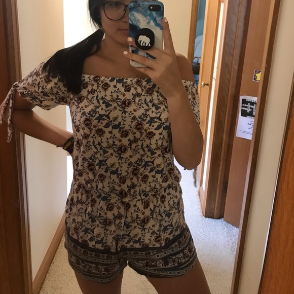 floral romper - Picture 2 of 5